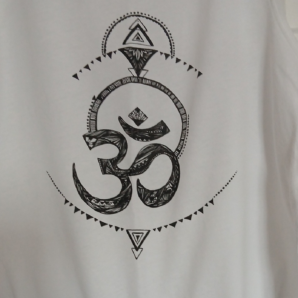 Onzie Tank Top - Picture 3 of 10